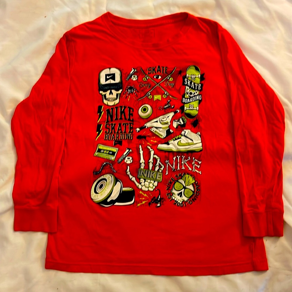 Nike SB skateboarding Long sleeve Campfire orange tee. Men’s size small Preworn